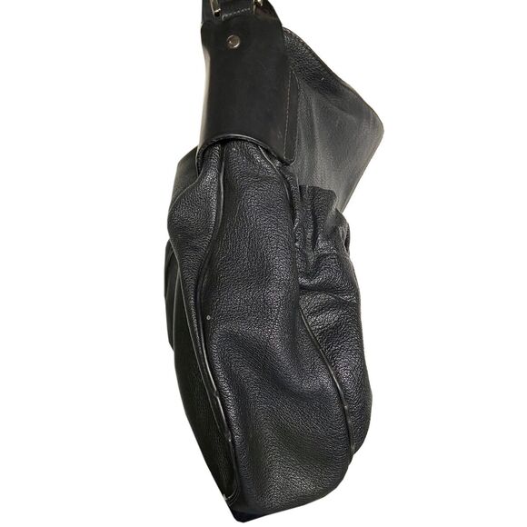 Burberry Black Pebbled Leather Hobo Shoulder Bag Zip Top Italy ITPELFAB12SCA - Picture 3 of 16